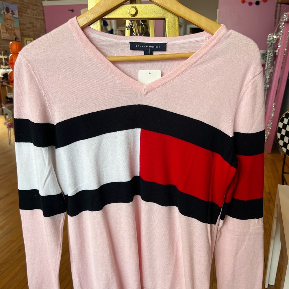 Tommy Hilfiger Women's Pink and Red Colorblock Sweatshirt